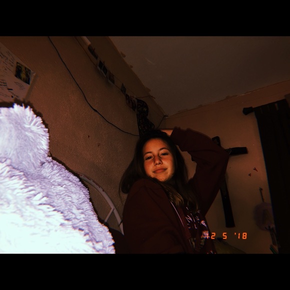 Meet your Posher, Adriana - Picture 1 of 1